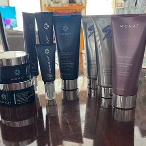 Monat Hair Care Set